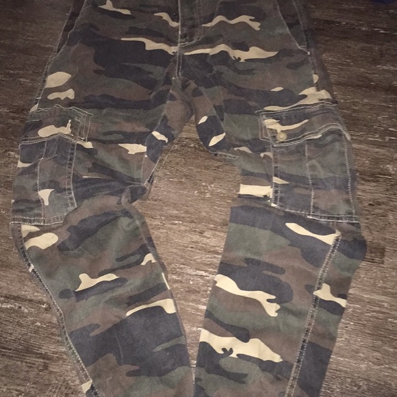 Army Colored Joggers - Picture 6 of 8